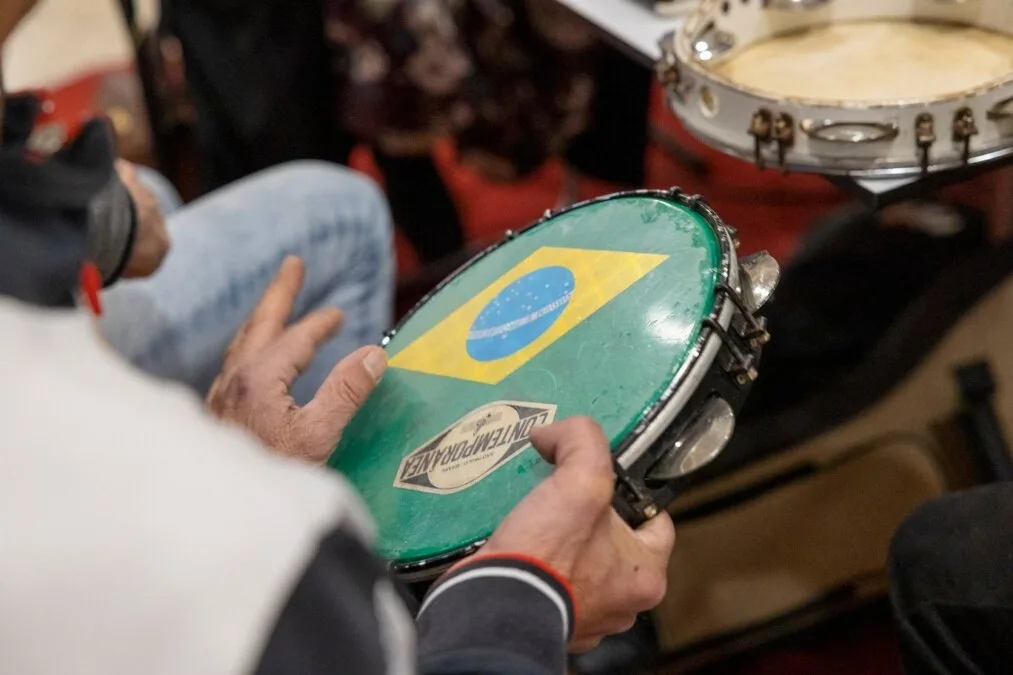 No dia 8 de março Enterro do Osso no Forum Madeira é assinalado com Roda de Samba Feminina numa celebração especial do Dia da Mulher