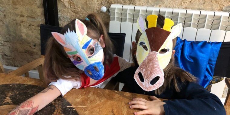 Atelier “Venham pintar Máscaras de Carnaval!”
